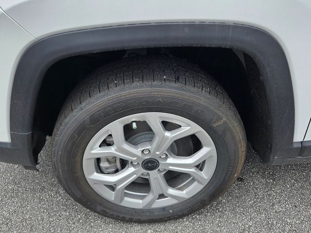 2025 Jeep Compass Latitude photo 10