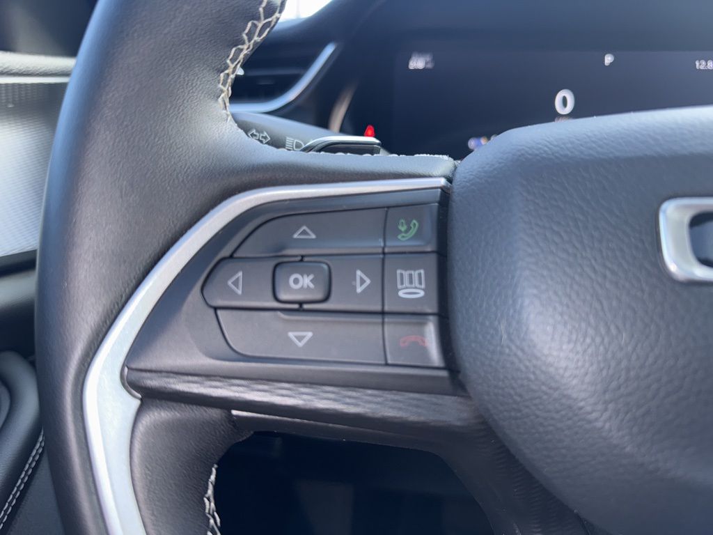 2023 Jeep Grand Cherokee Altitude photo 17