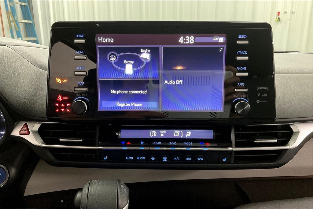 2022 Toyota Sienna XLE photo 29