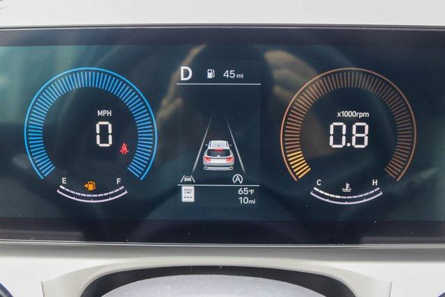 New 2025 White Hyundai SEL FWD image 22