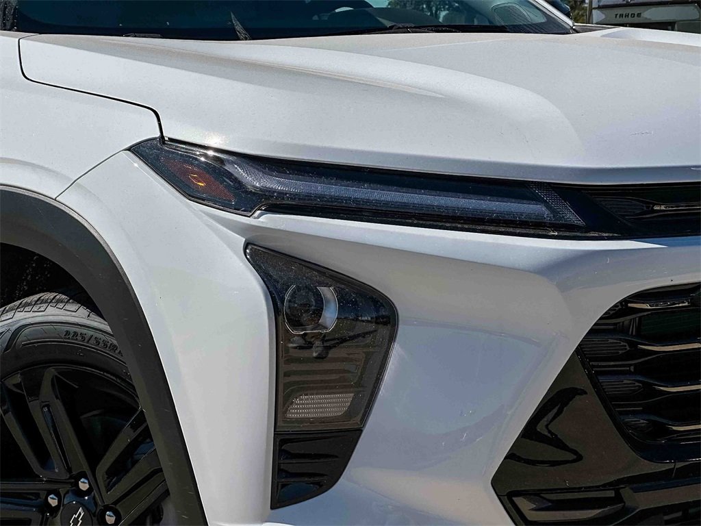 2026 Chevrolet Trax ACTIV photo 2