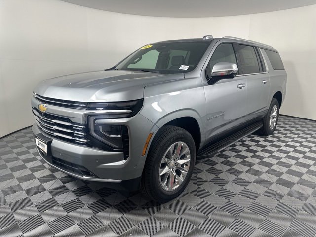 2025 Chevrolet Suburban Premier photo 4