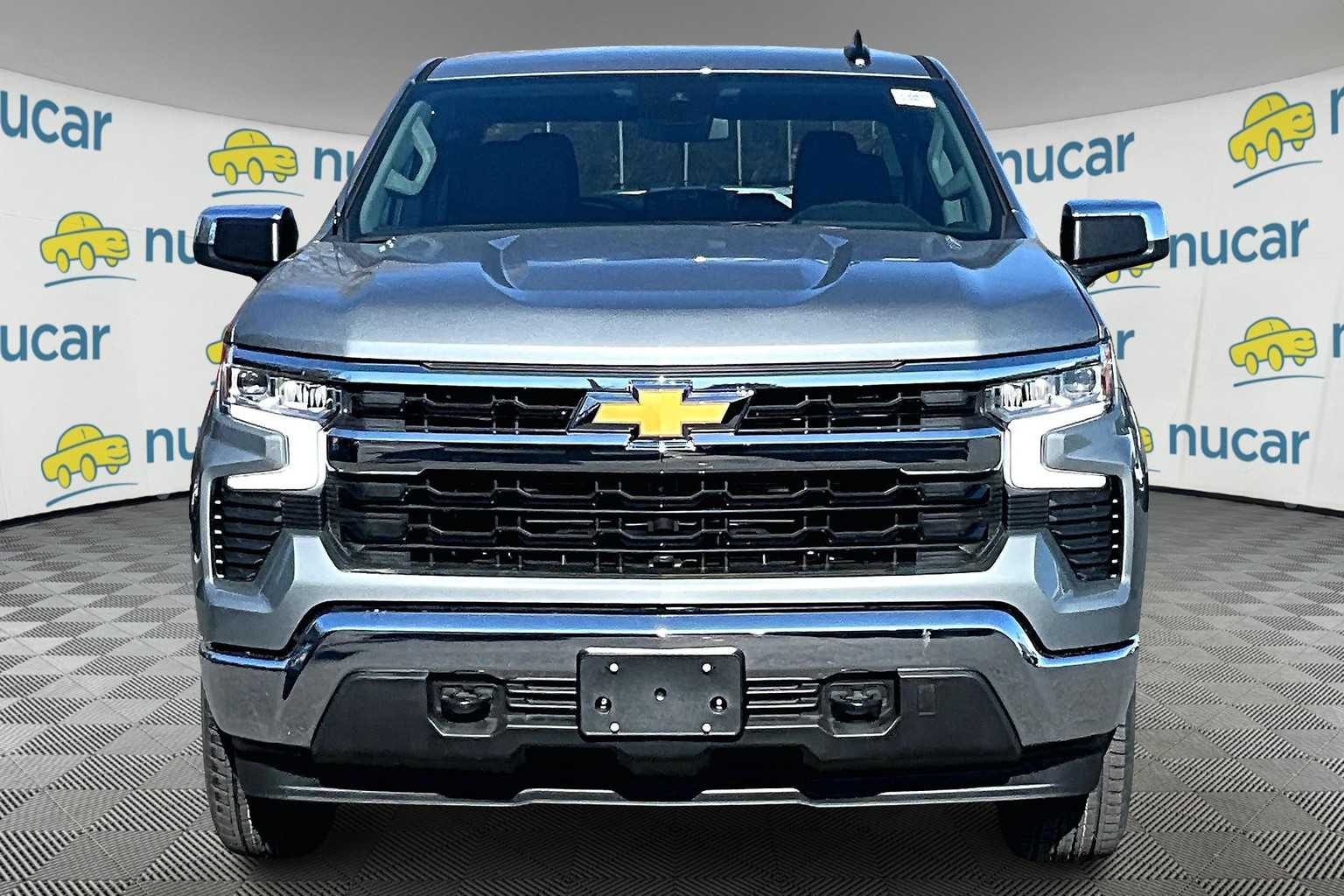 2025 Chevrolet Silverado 1500 LT photo 2