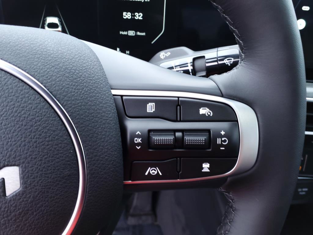 2025 Kia K5 EX photo 19