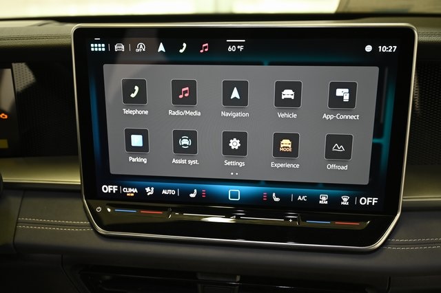 2025 Volkswagen Tiguan SE R-Line Black photo 4
