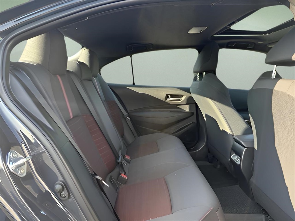 2025 Toyota Corolla SE photo 18