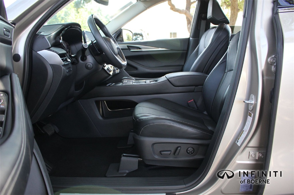 2023 Infiniti QX60 Luxe photo 9
