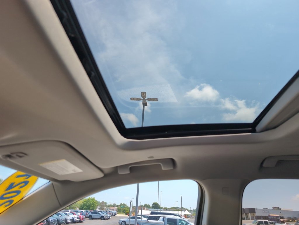 2021 Chevrolet Traverse RS photo 14