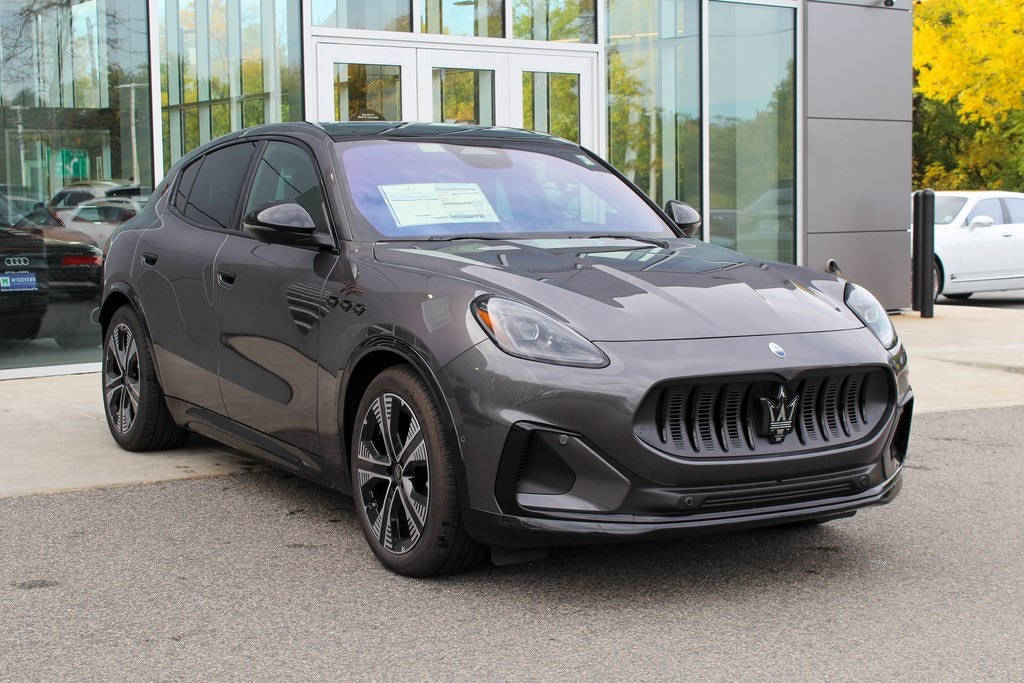 2025 Maserati Grecale photo 2