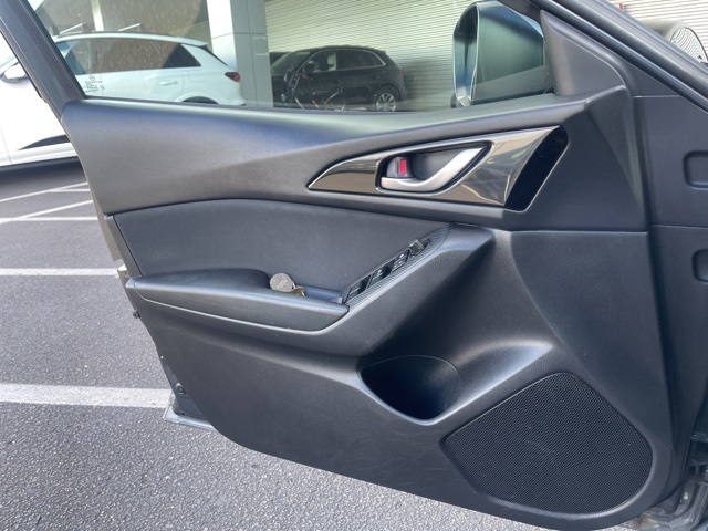 2015 Mazda Mazda3 i Sport photo 9