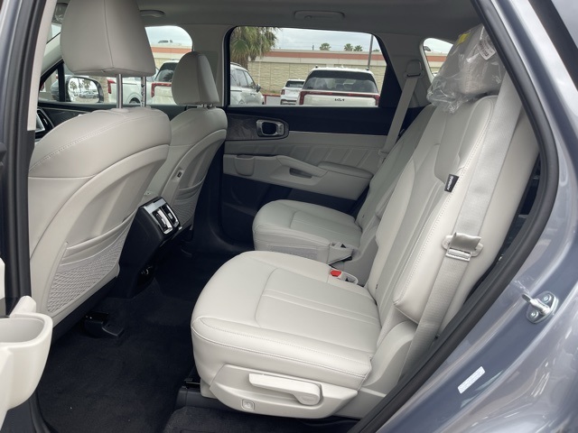 2025 Kia Sorento SX photo 17