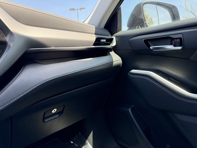 2022 Toyota Highlander XLE photo 30