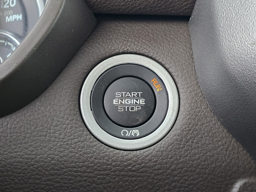2025 Ram 1500 Laramie photo 16