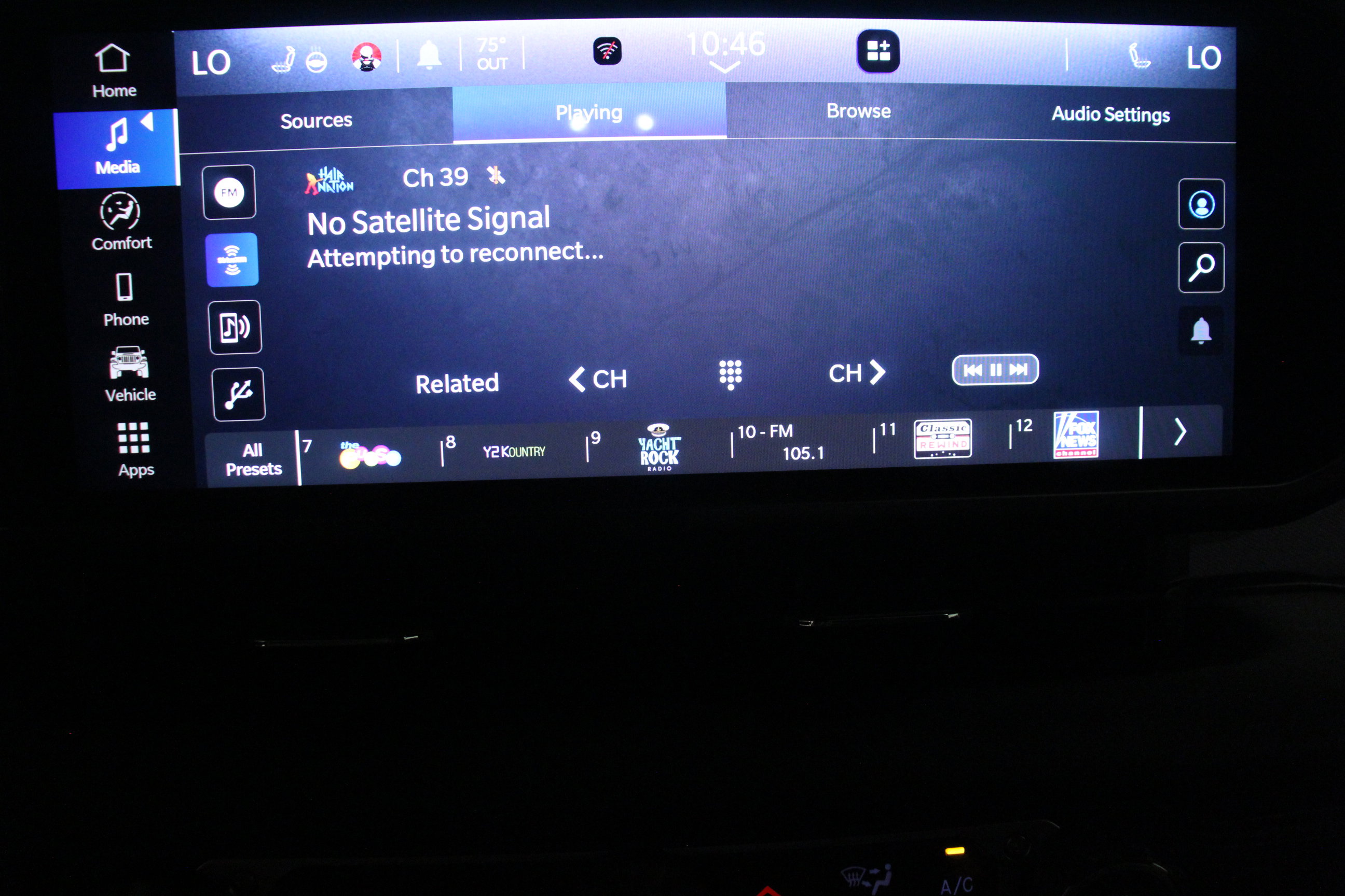 2024 Jeep Wrangler Sahara photo 21