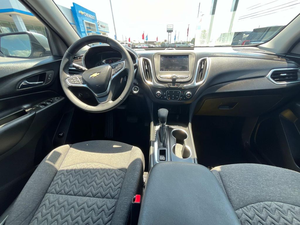 2023 Chevrolet Equinox LT photo 12