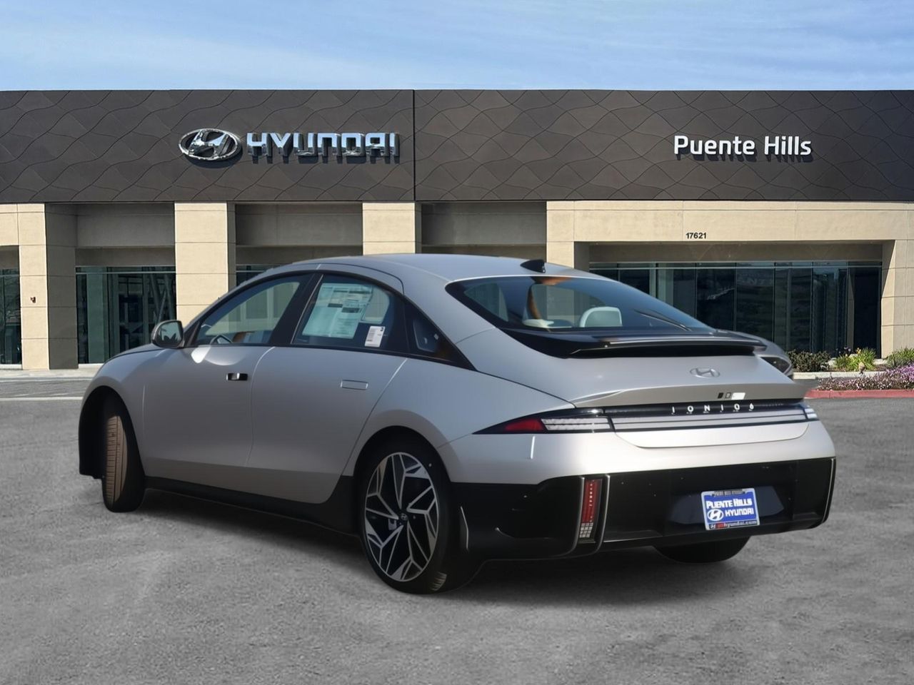 2025 Hyundai Ioniq 6 SEL photo 4