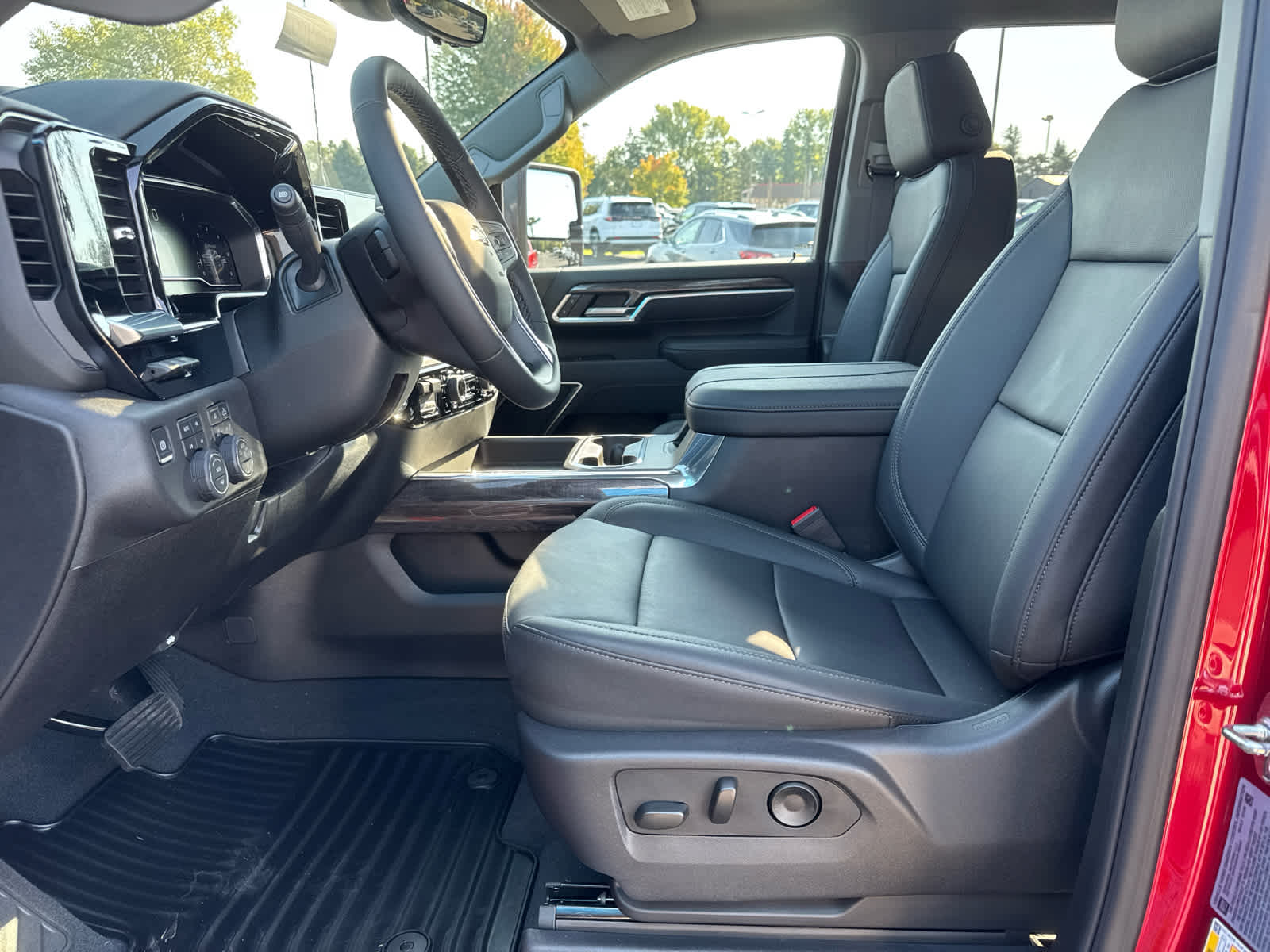 2025 Chevrolet Silverado 2500HD LTZ photo 18