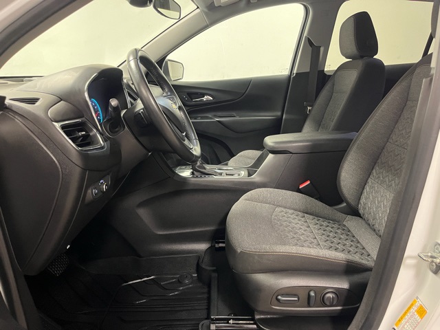 2022 Chevrolet Equinox LT photo 17
