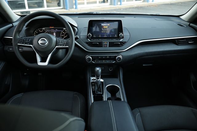 2022 Nissan Altima 2.5 SV photo 25
