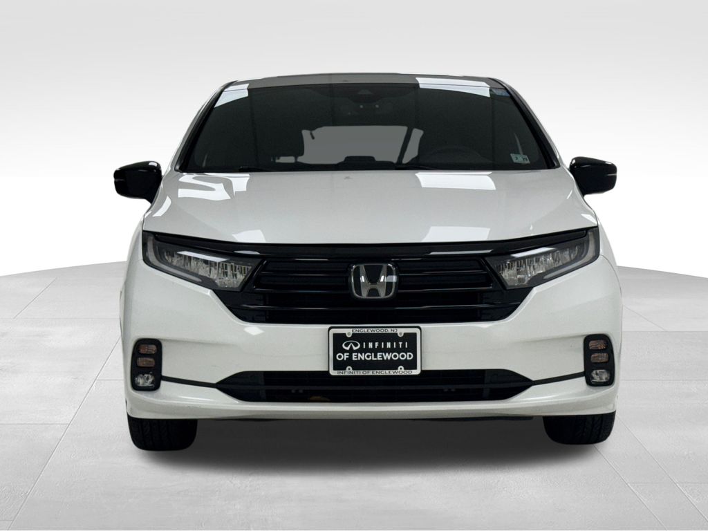 2024 Honda Odyssey Sport photo 2