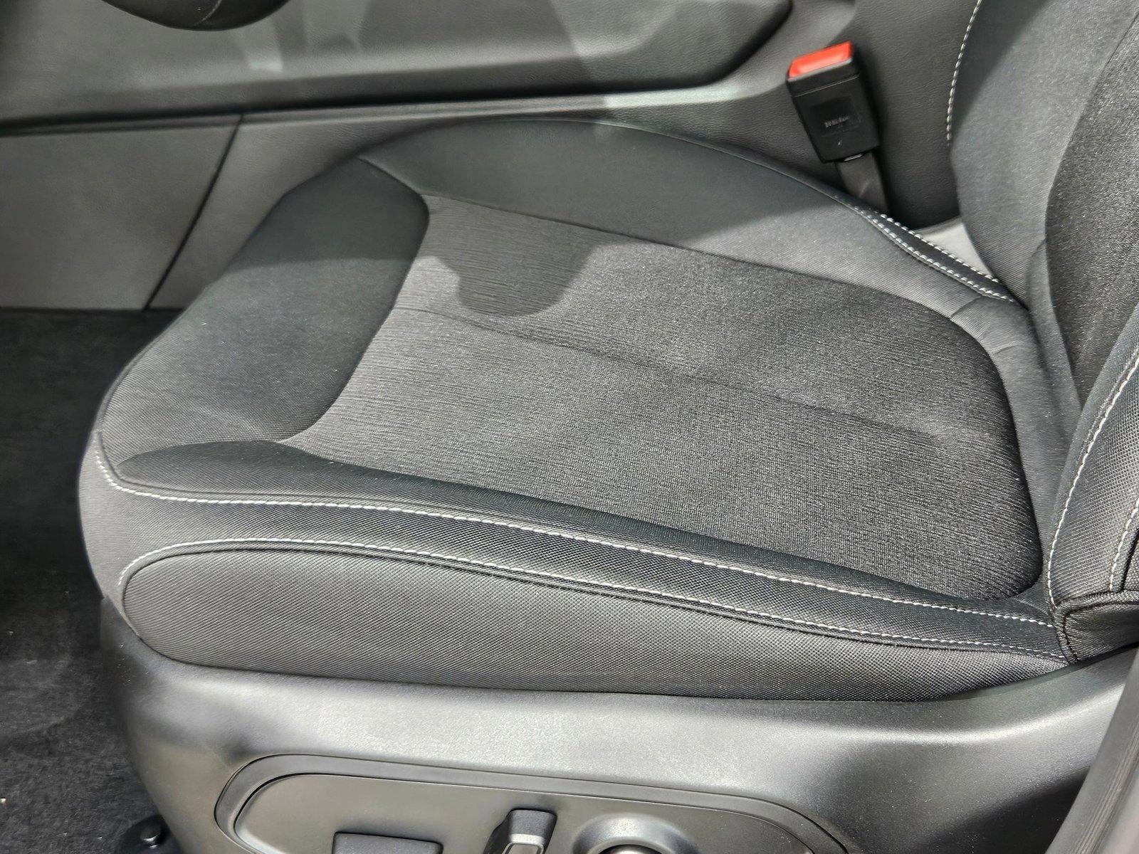 2025 Jeep Grand Cherokee Laredo X photo 4