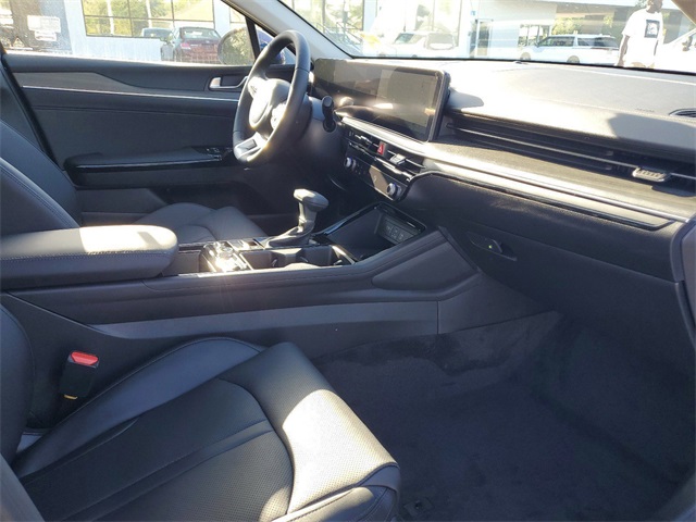 2025 Kia K5 EX photo 29