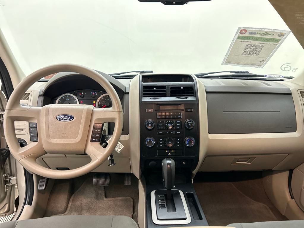 2010 Ford Escape XLS photo 5