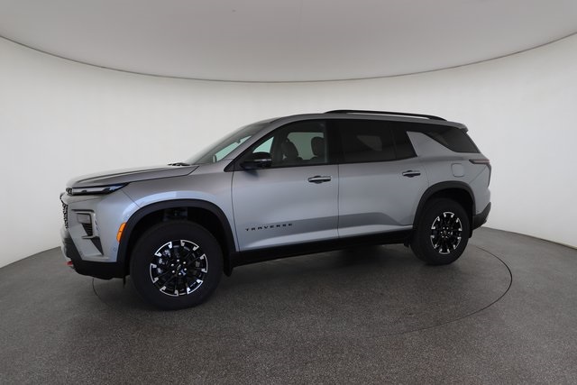 2025 Chevrolet Traverse Z71 photo 3