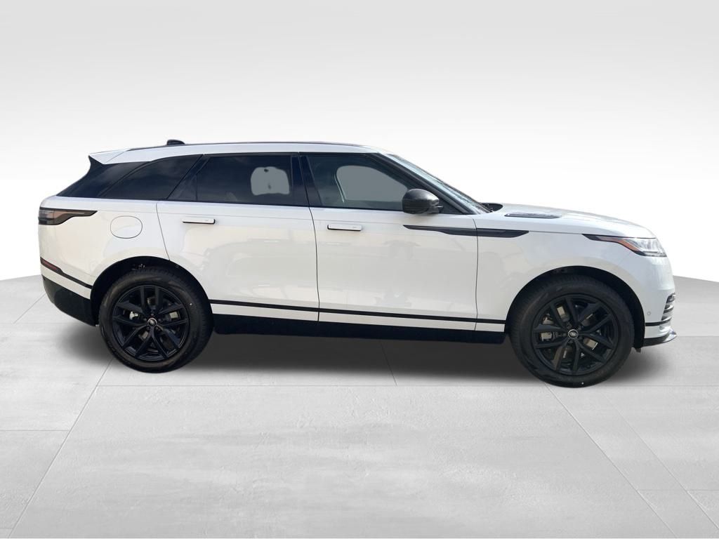 2026 Land Rover Range Rover Velar SE photo 4