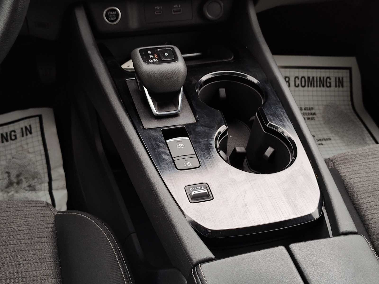 2023 Nissan Rogue SV photo 18
