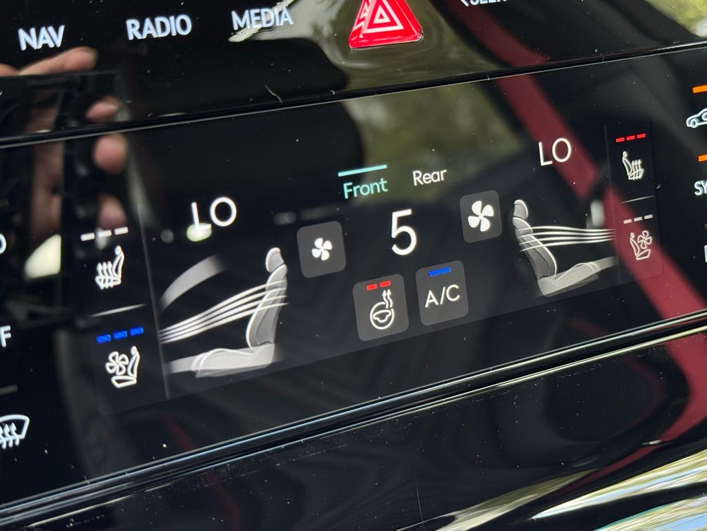 2026 Genesis G80 2.5T Sport Prestige photo 36