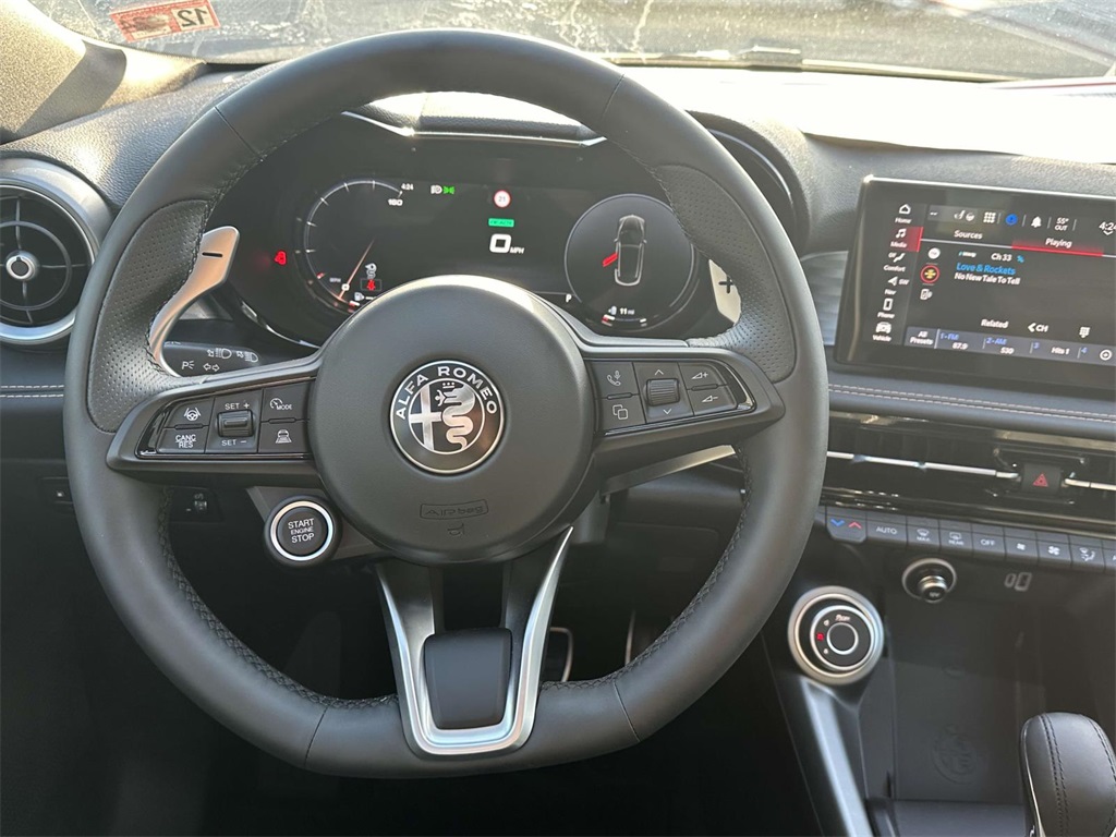 2024 Alfa Romeo Tonale Ti photo 3