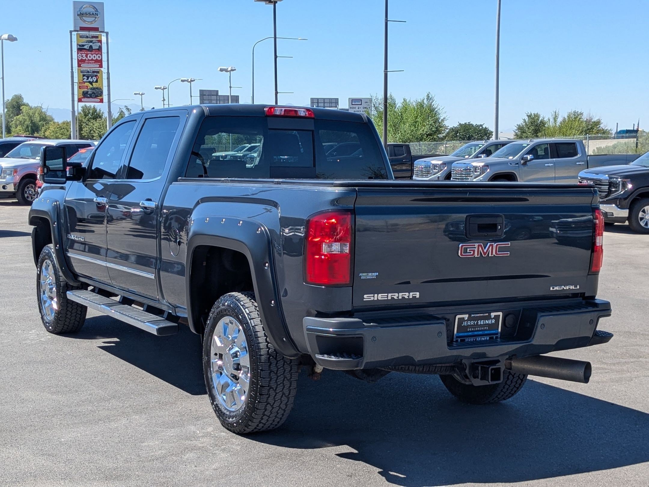 2019 Gmc Sierra 2500 HD Denali photo 2