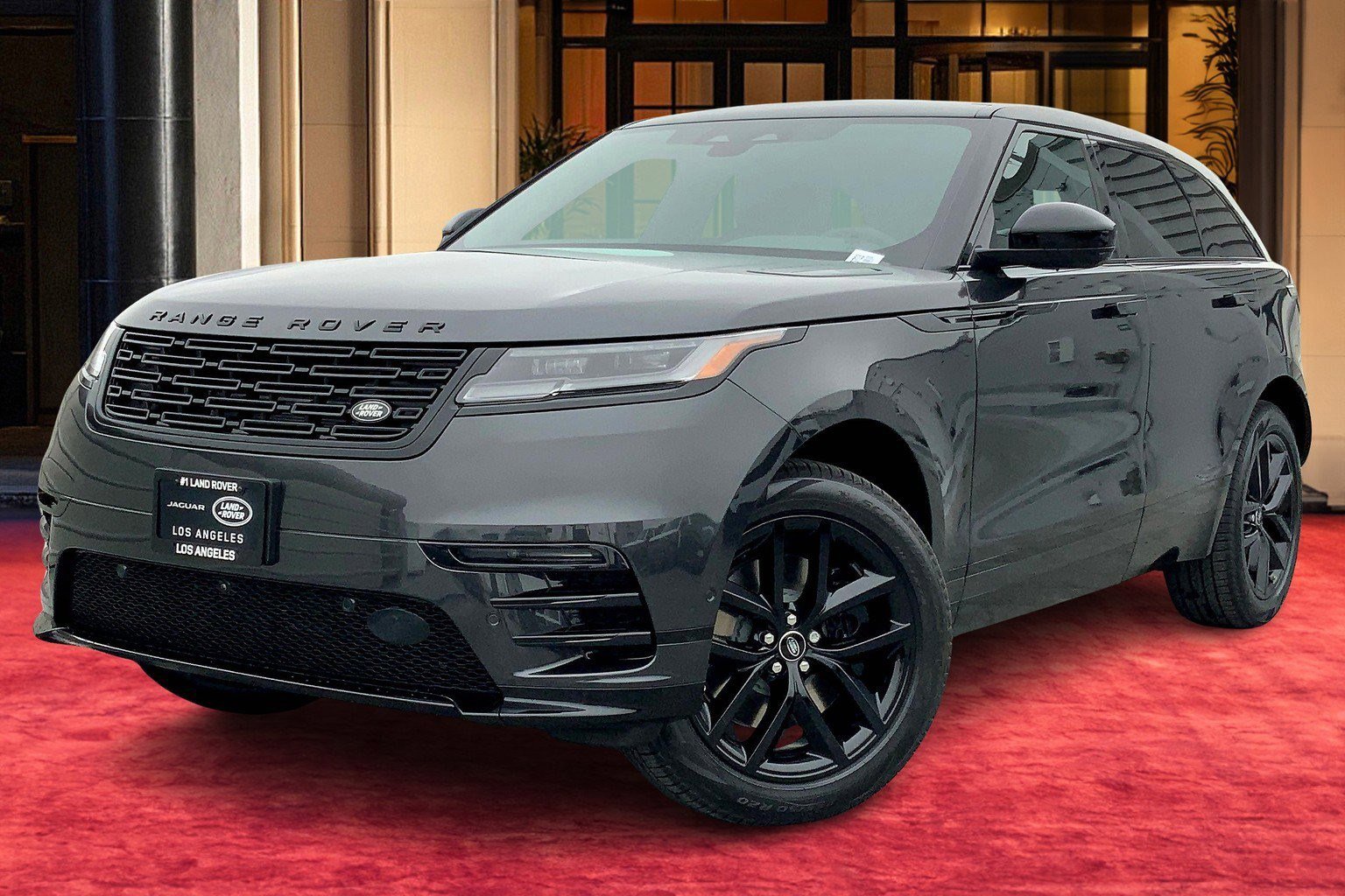 2026 Land Rover Range Rover Velar Dynamic SE's photo