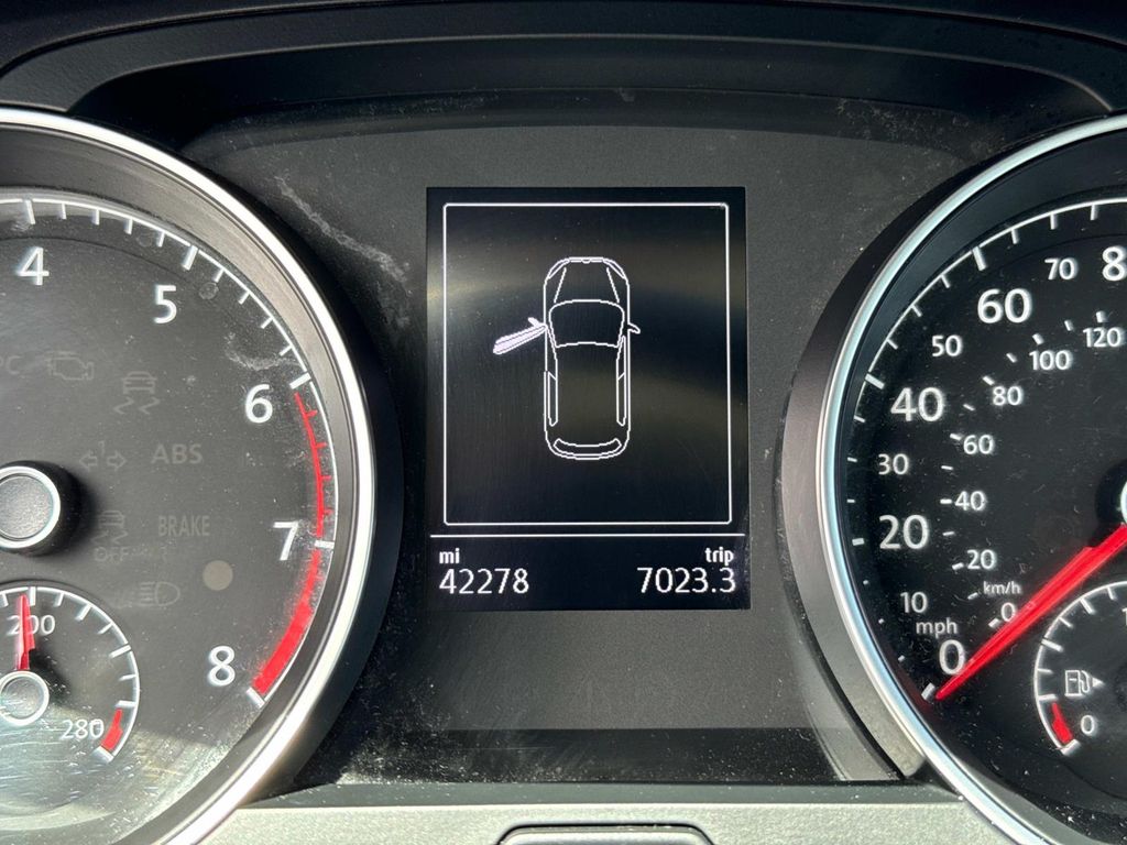 2018 Volkswagen Golf TSI SE photo 33