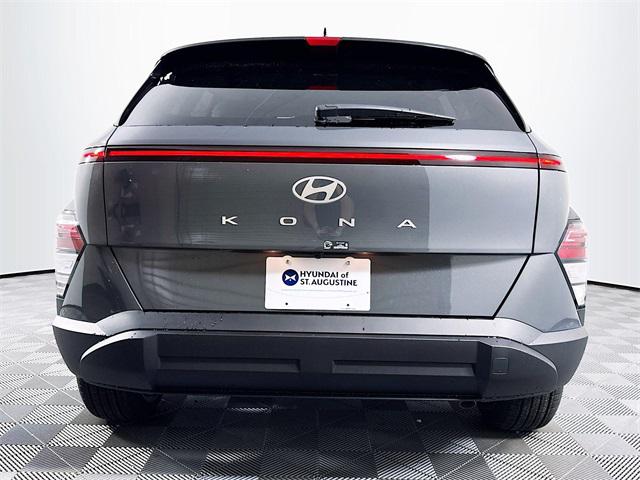 2026 Hyundai Kona SEL photo 3