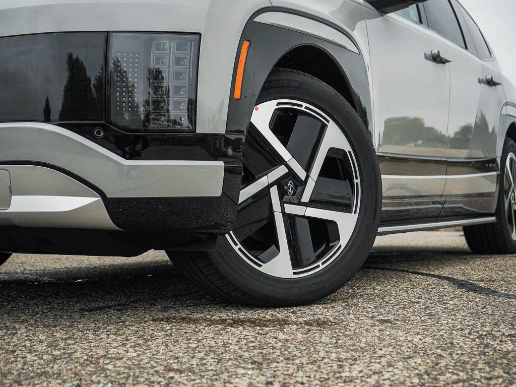 2026 Hyundai Ioniq Limited photo 4