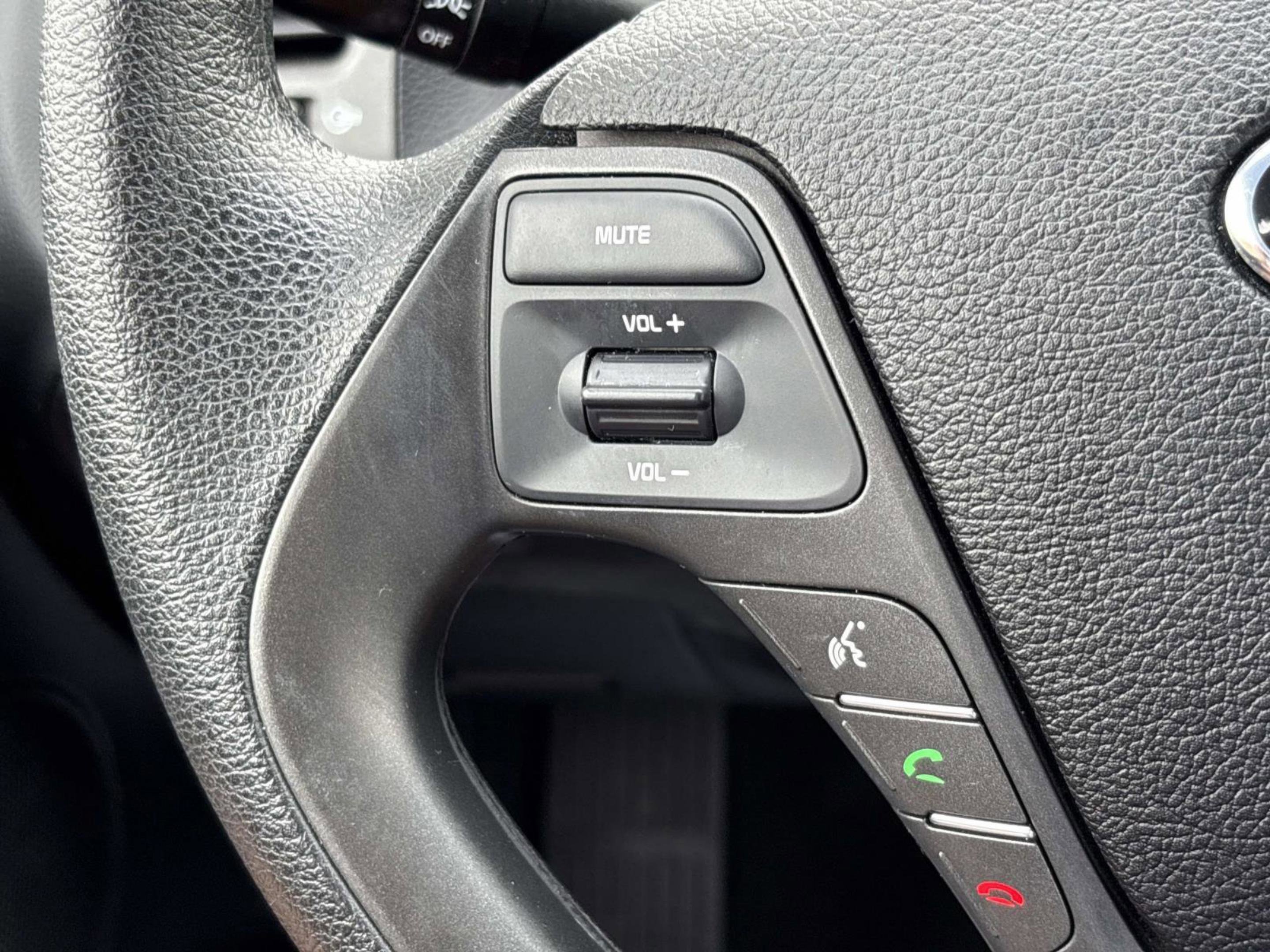 2016 Kia Forte LX photo 25
