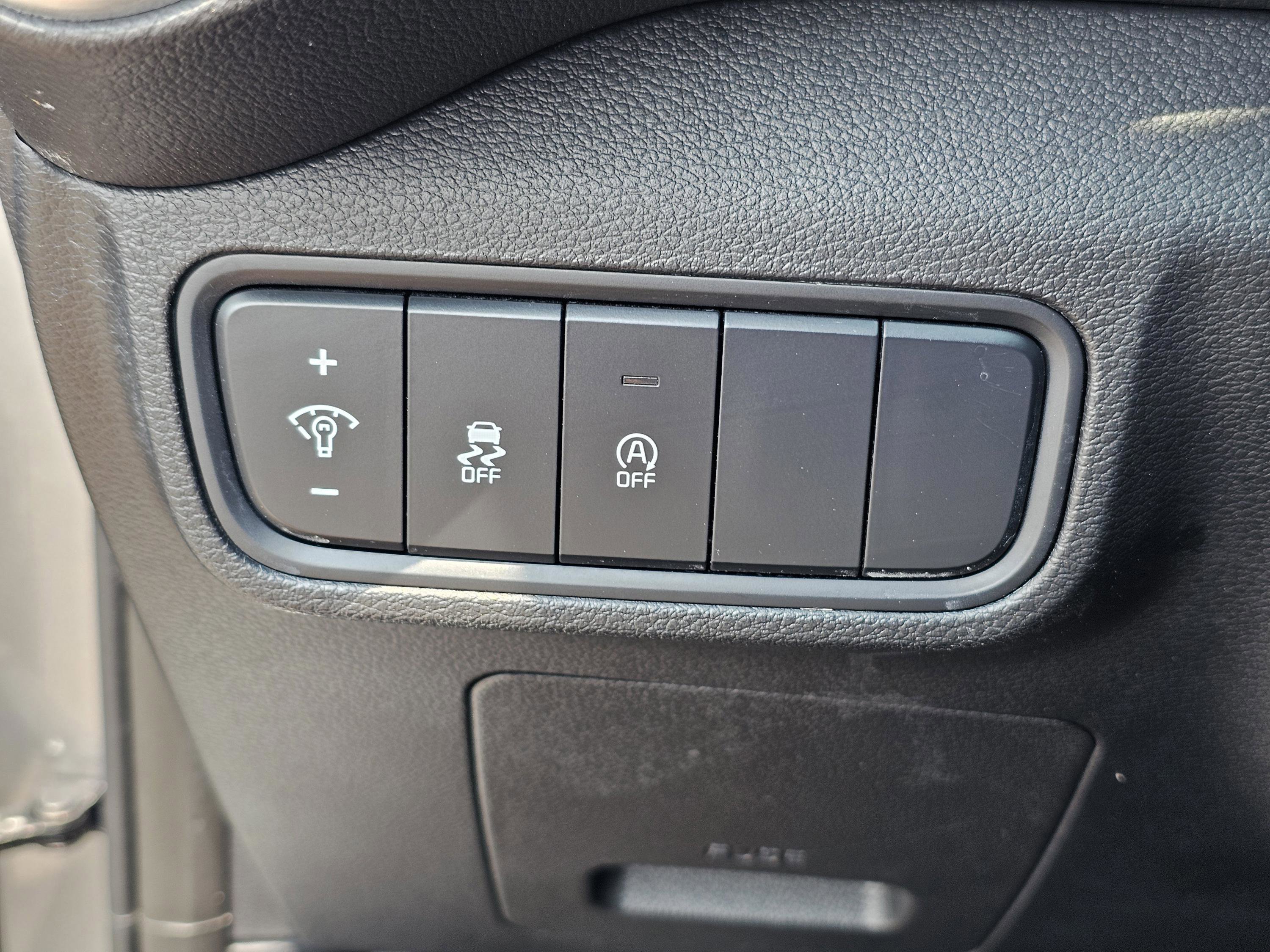 2023 Kia Soul LX photo 16