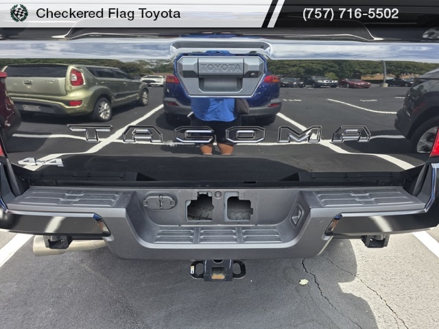 2024 Toyota Tacoma 4x4 Double Cab photo 8