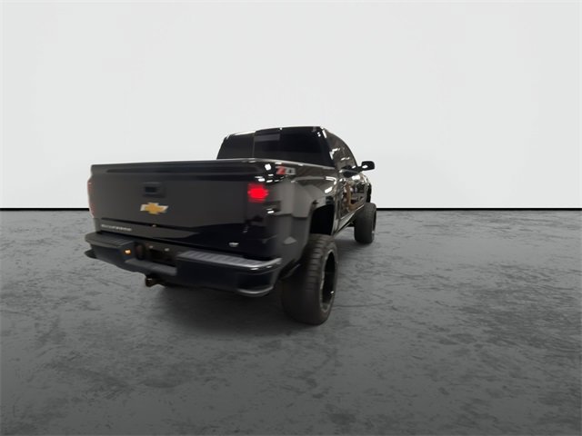 2018 Chevrolet Silverado 1500 LT photo 4