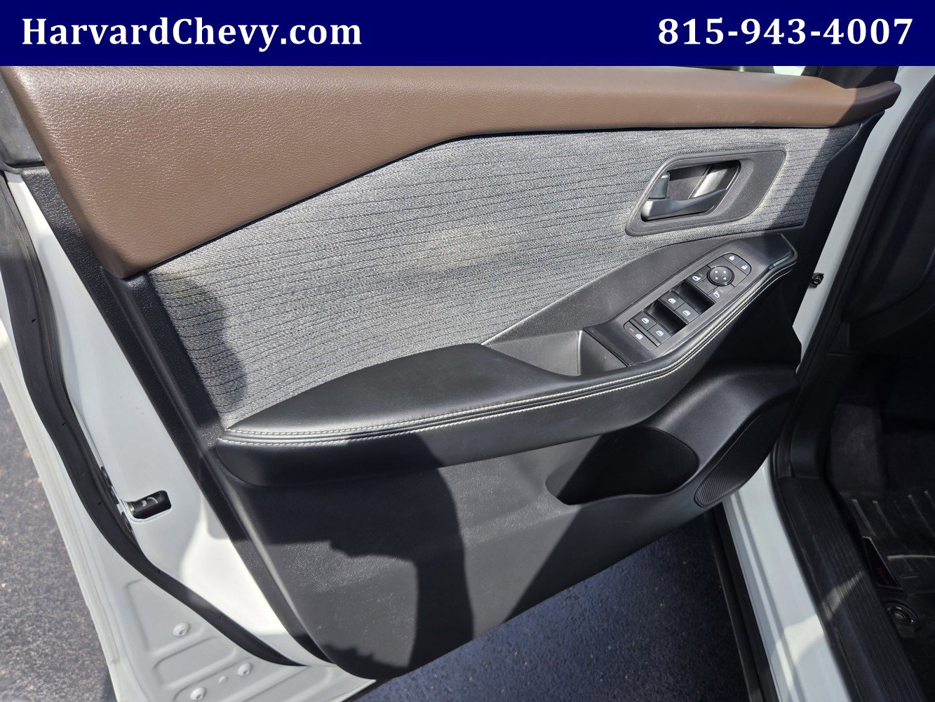 2021 Nissan Rogue S photo 28