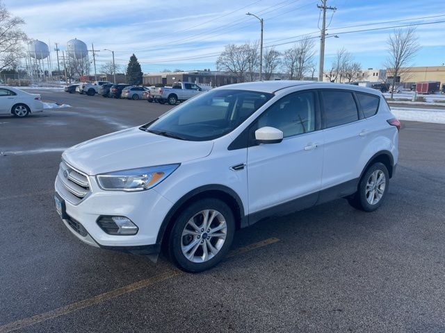 2019 Ford Escape SE's photo