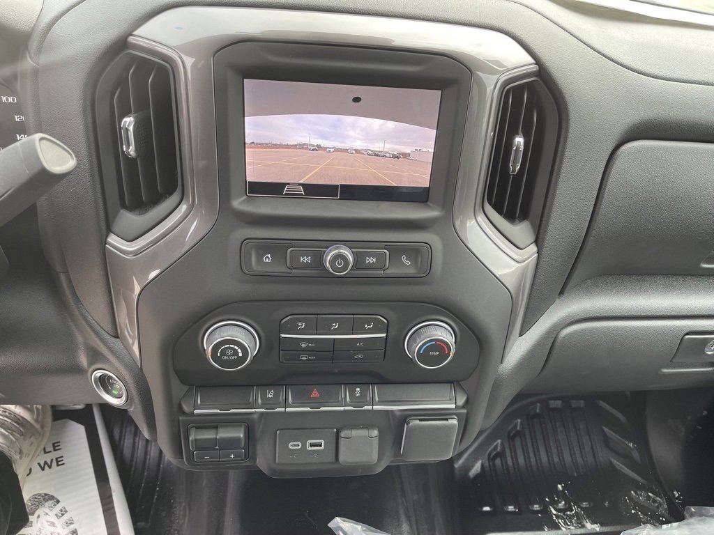 2024 Chevrolet Silverado 3500HD photo 7