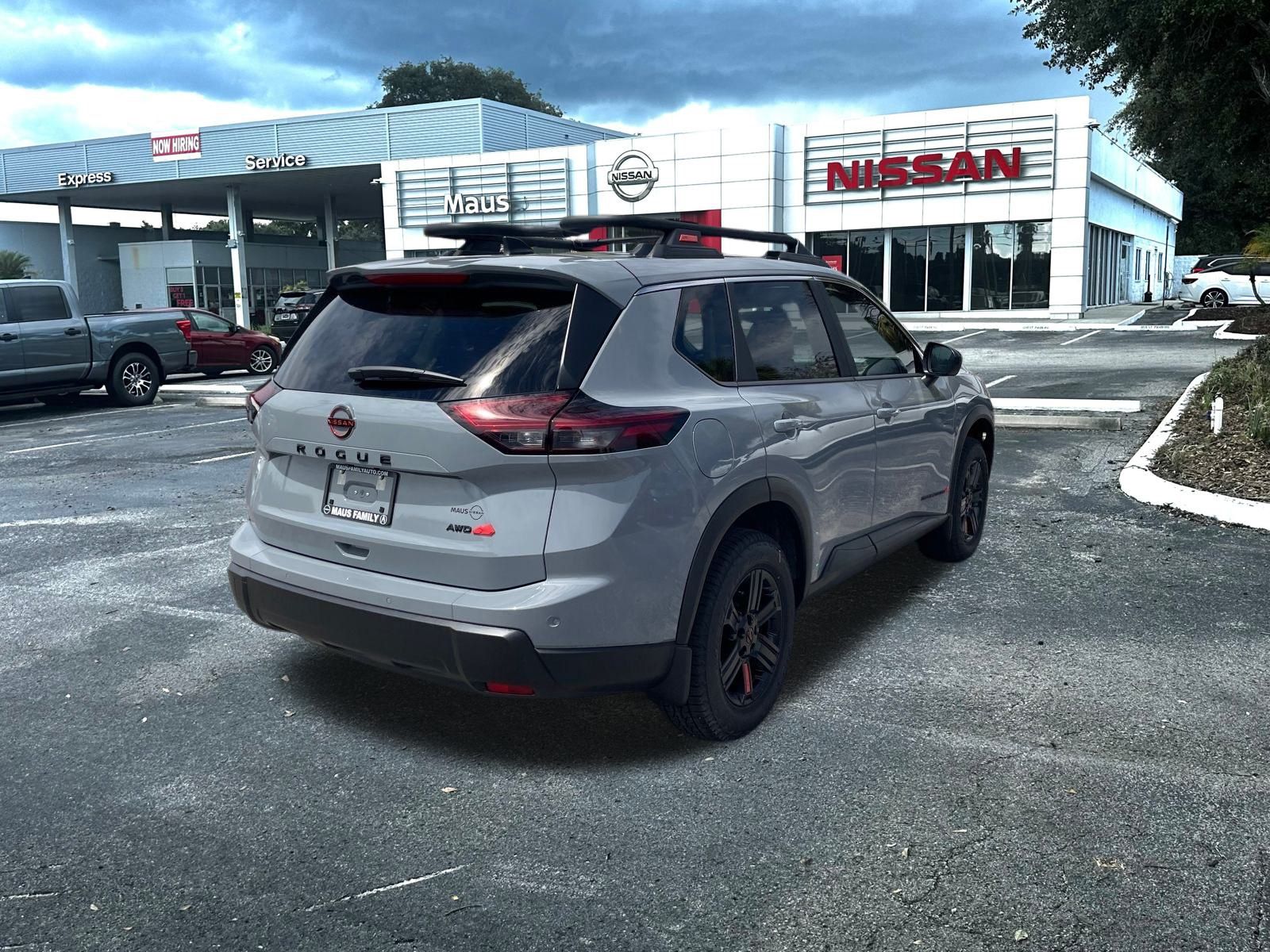 2026 Nissan Rogue SV photo 2