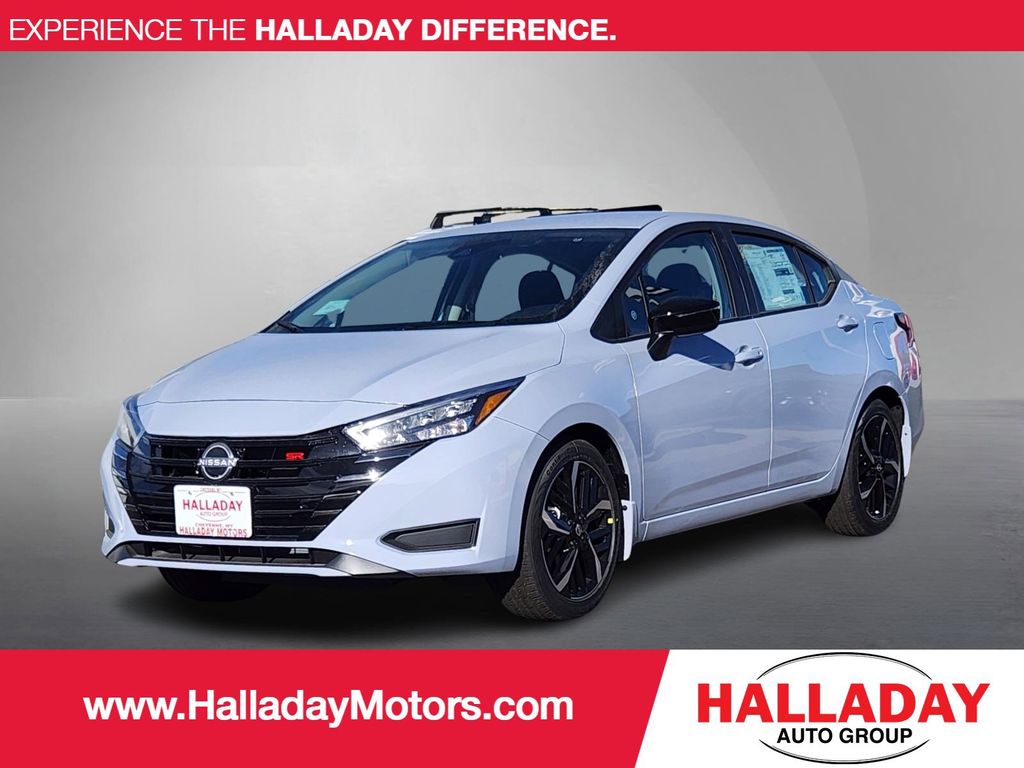 2025 Nissan Versa Sedan SR's photo