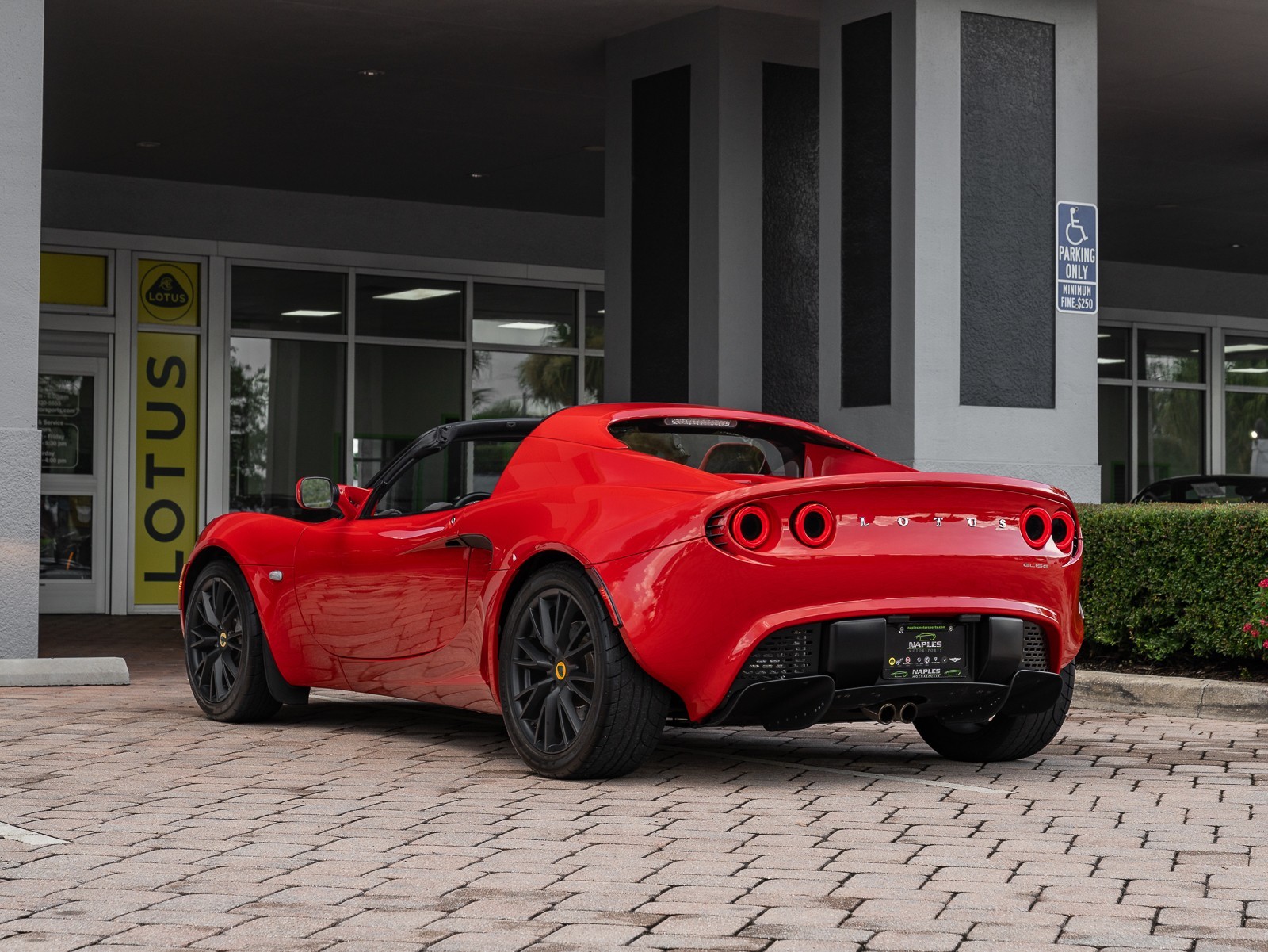 2010 Lotus Elise 111 photo 30
