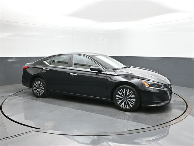 2024 Nissan Altima 2.5 SV photo 17