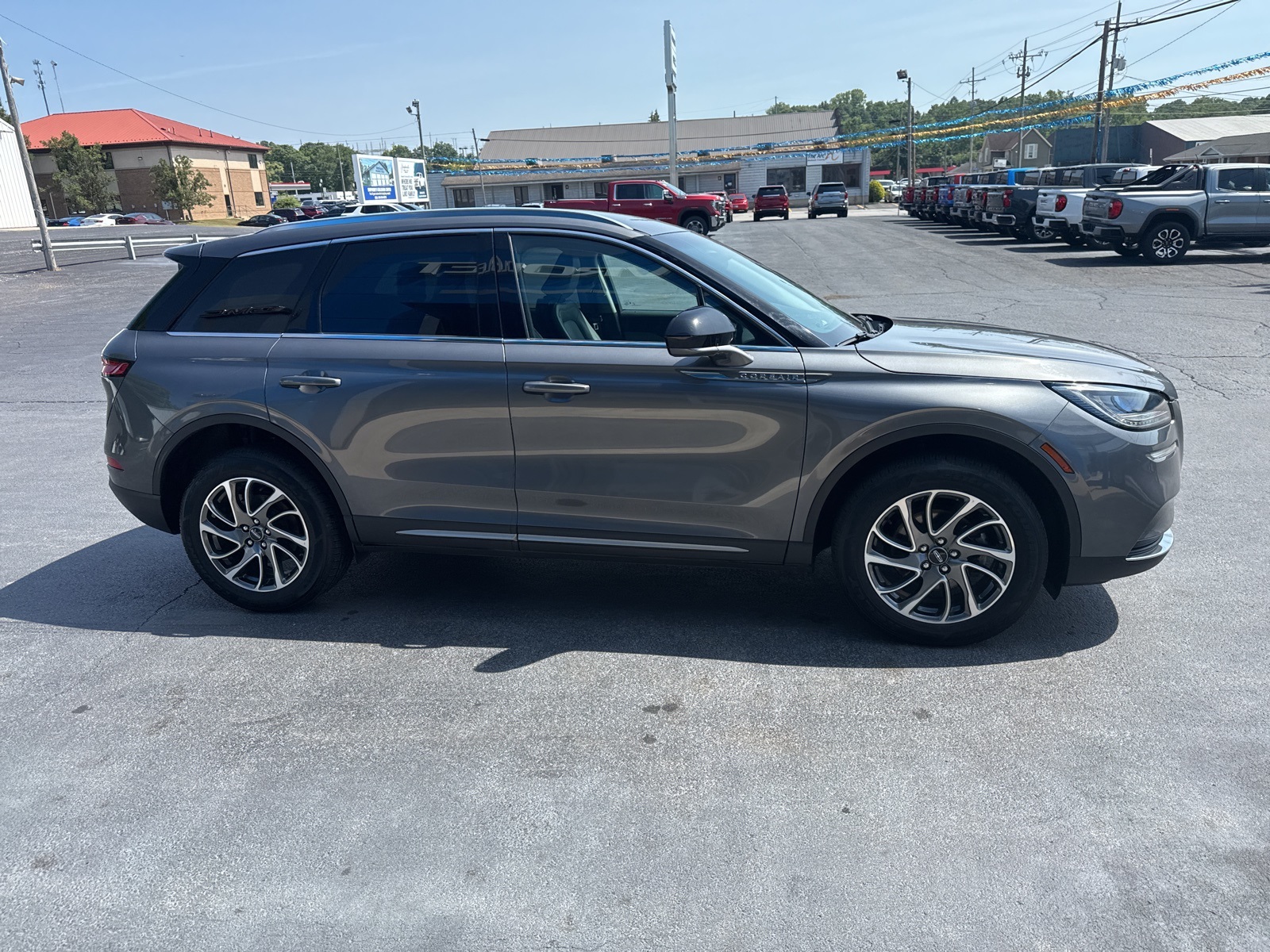 2021 Lincoln Corsair Standard photo 14