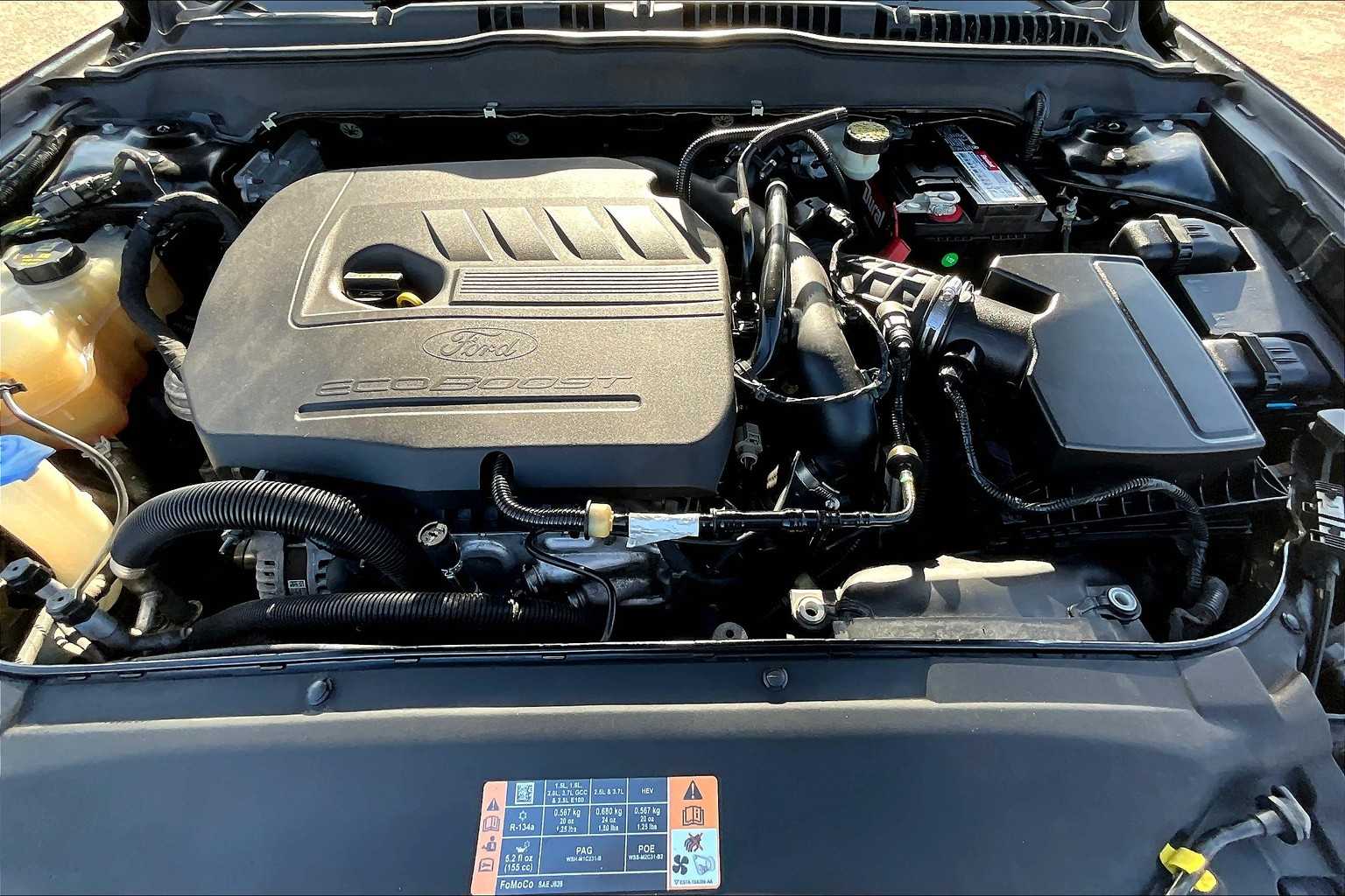 2016 Ford Fusion SE photo 26